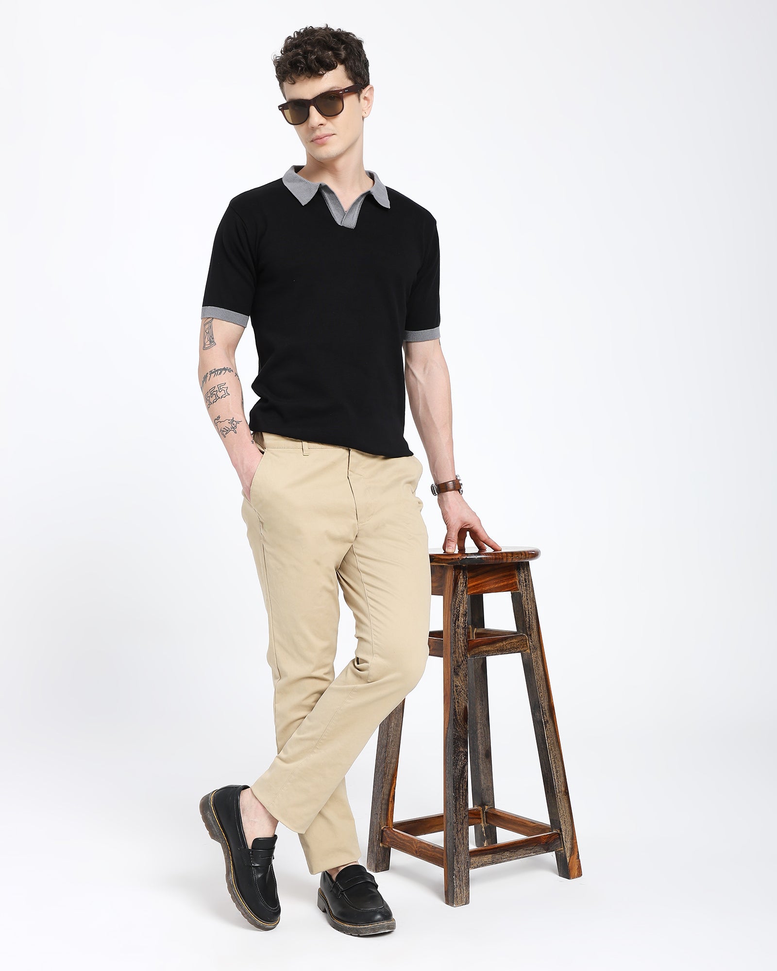 Regular Polo T-Shirt-Black T-Shirt With Gray Collar