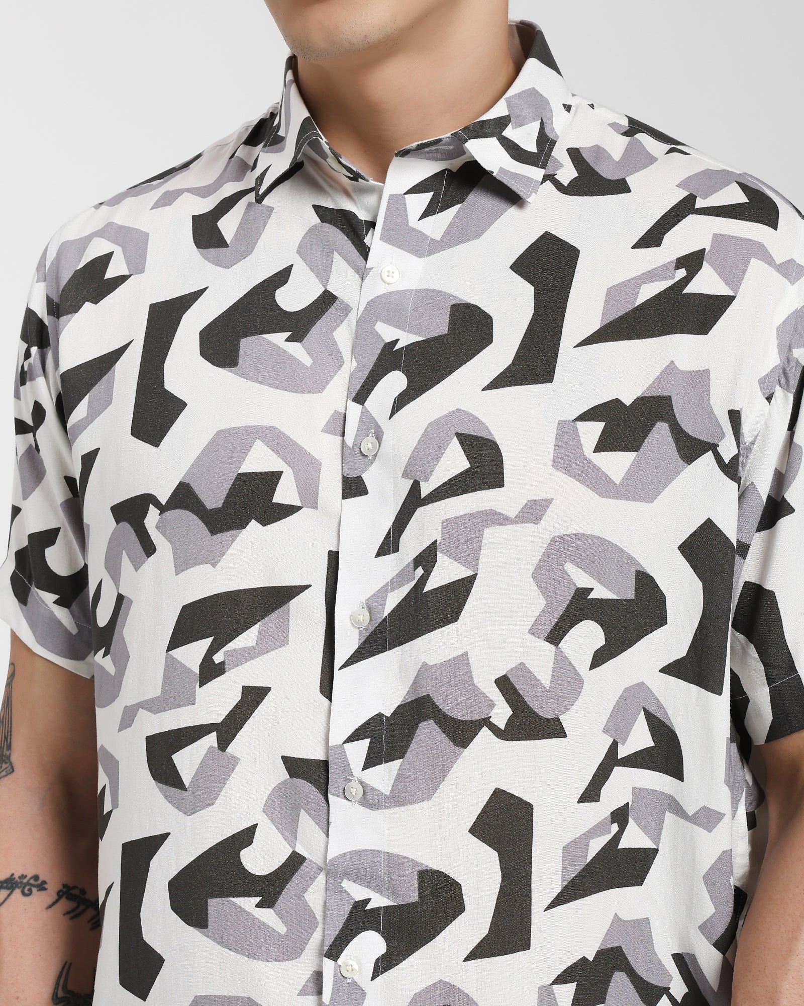 Rayon shirt-Geometric abstract (Grey and black)